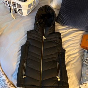 Excellent condition Michael Kors vest with good!